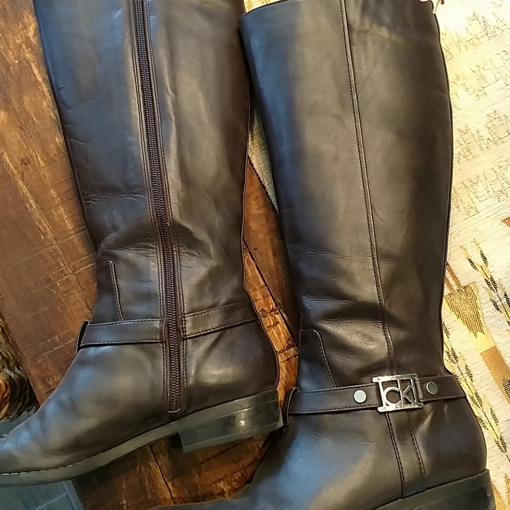 Boots - Picture 4 of 4